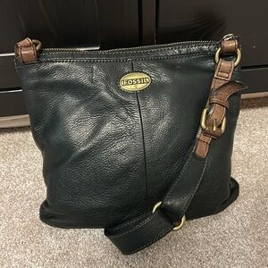 FOSSIL Explorer Medium Crossbody, Triple Zipper, ZB5255, Black Pebble Leather